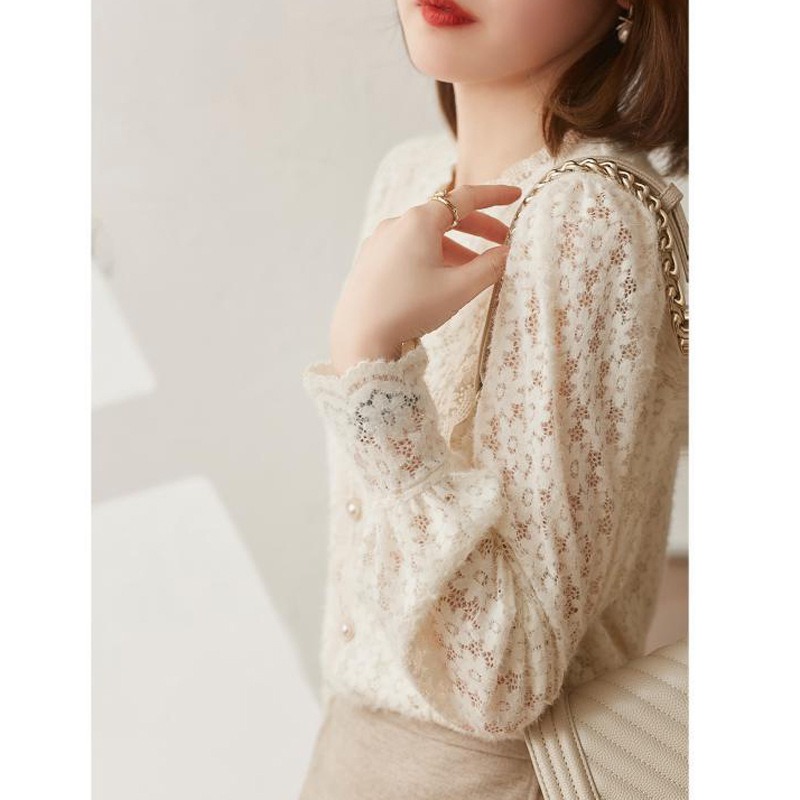 Women'S Day Fashion Show - 新しい秋冬の婦人服スタイル、ファッショナブルなランタンスリーブベースシャツ、フックフラワーと透かし彫りがユニークな魅力を演出