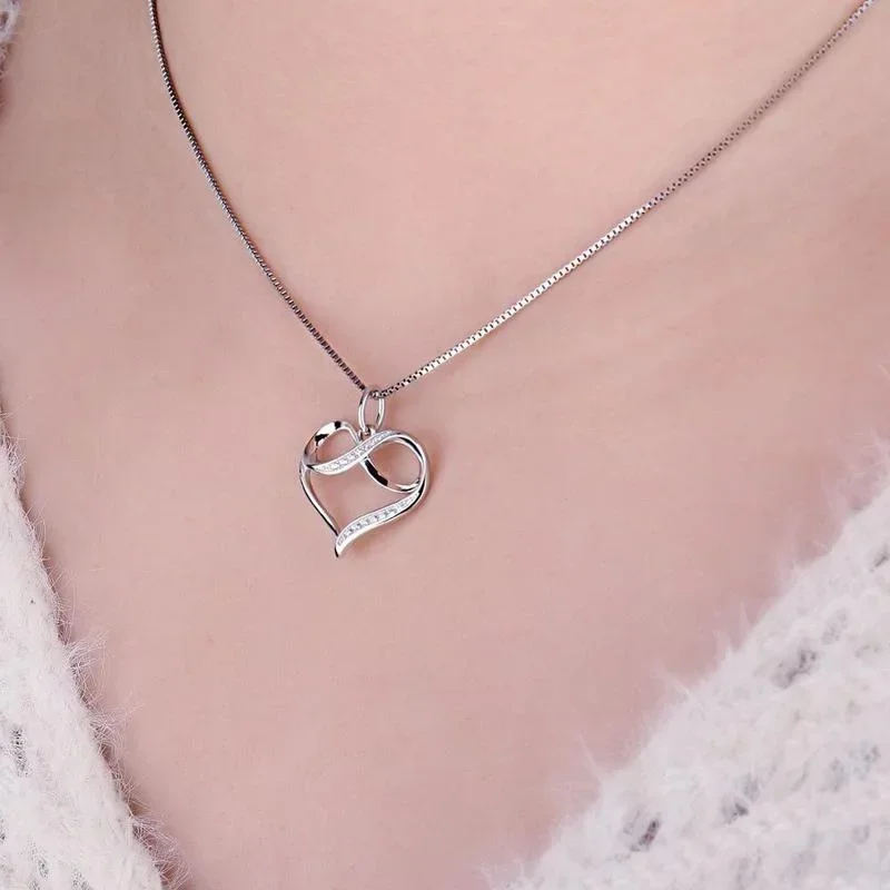 Women'S Day Fashion Show - ステンレススチール製ネックレス ファッション レディースネックレス 母の日ギフト 透かし彫りデザイン 8ペンダント