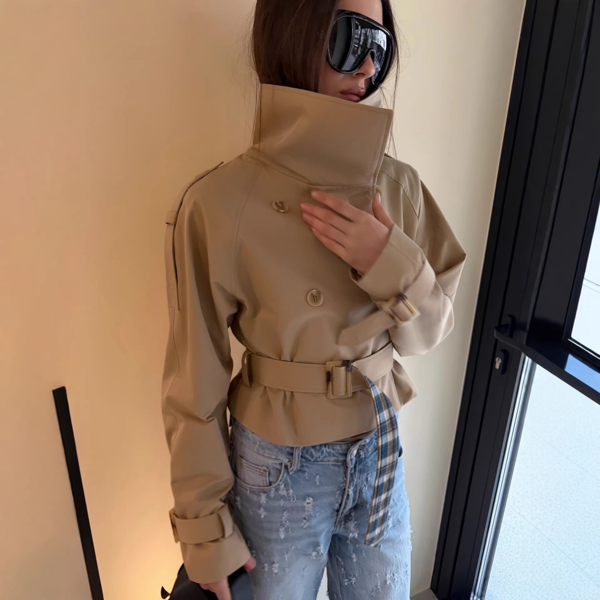 Women'S Fashion Utility Jacket - 春のレディースショートトレンチコート、スタンドカラー、ユーティリティベルト付き、無地、スリムフィット、カジュアルアウターウェア、女性用ジャケット
