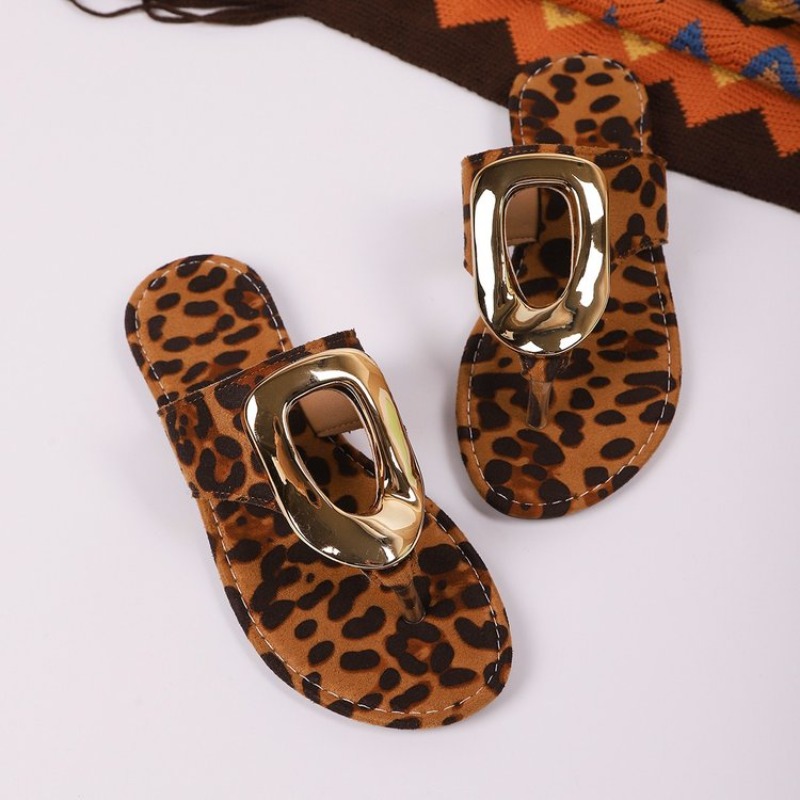 Women'S Fashion Trends - 女性スリッパ夏のビーチ高級フラットサンダルフリップフロップファッション金属装飾靴アウトドアトレンドスリッパスライド女性