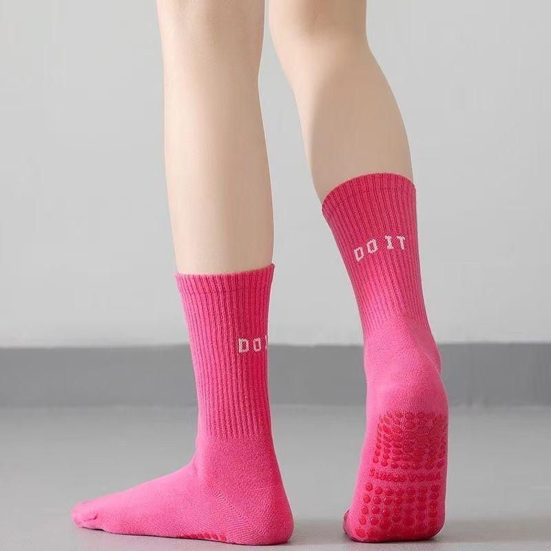 1足入り、新色、トレンド感のあるスポーツヨガソックス。高品質 - Women'S Fashion Trends のレビューと価格
