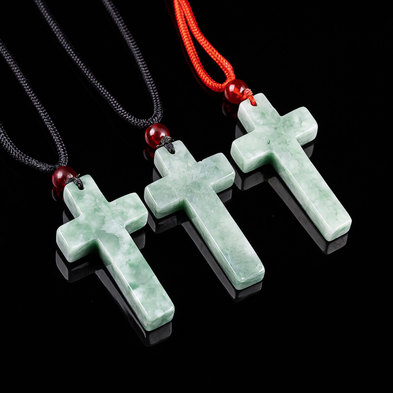 ミャンマー翡翠クロスペンダントネックレスビルマ翡翠石彫刻お守 - Women Fashion Necklace のレビューと価格