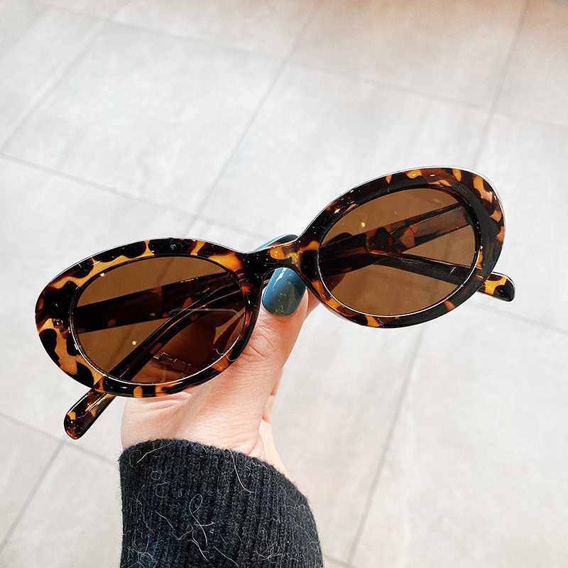 ヴィンテージ風小型オーバルサングラス 女性用 新ファッション - Women'S Fashion Eyewear のレビューと価格