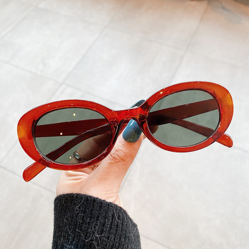 ヴィンテージ風小型オーバルサングラス 女性用 新ファッション - Women'S Fashion Eyewear のレビューと価格