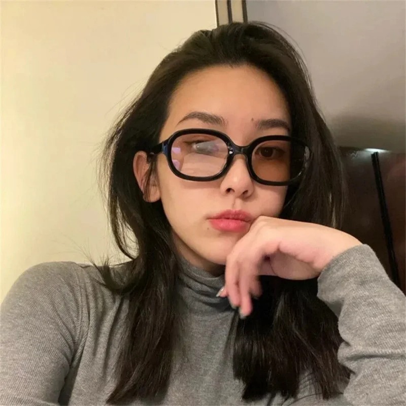 高品質なスクエア型サングラス。男女兼用。ヴィンテージファッシ - Women'S Fashion Eyewear のレビューと価格